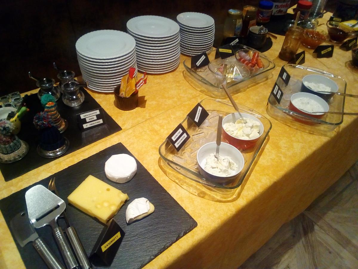 Hotel-Restaurant Goldenes Lamm دينكلسبهل المظهر الخارجي الصورة