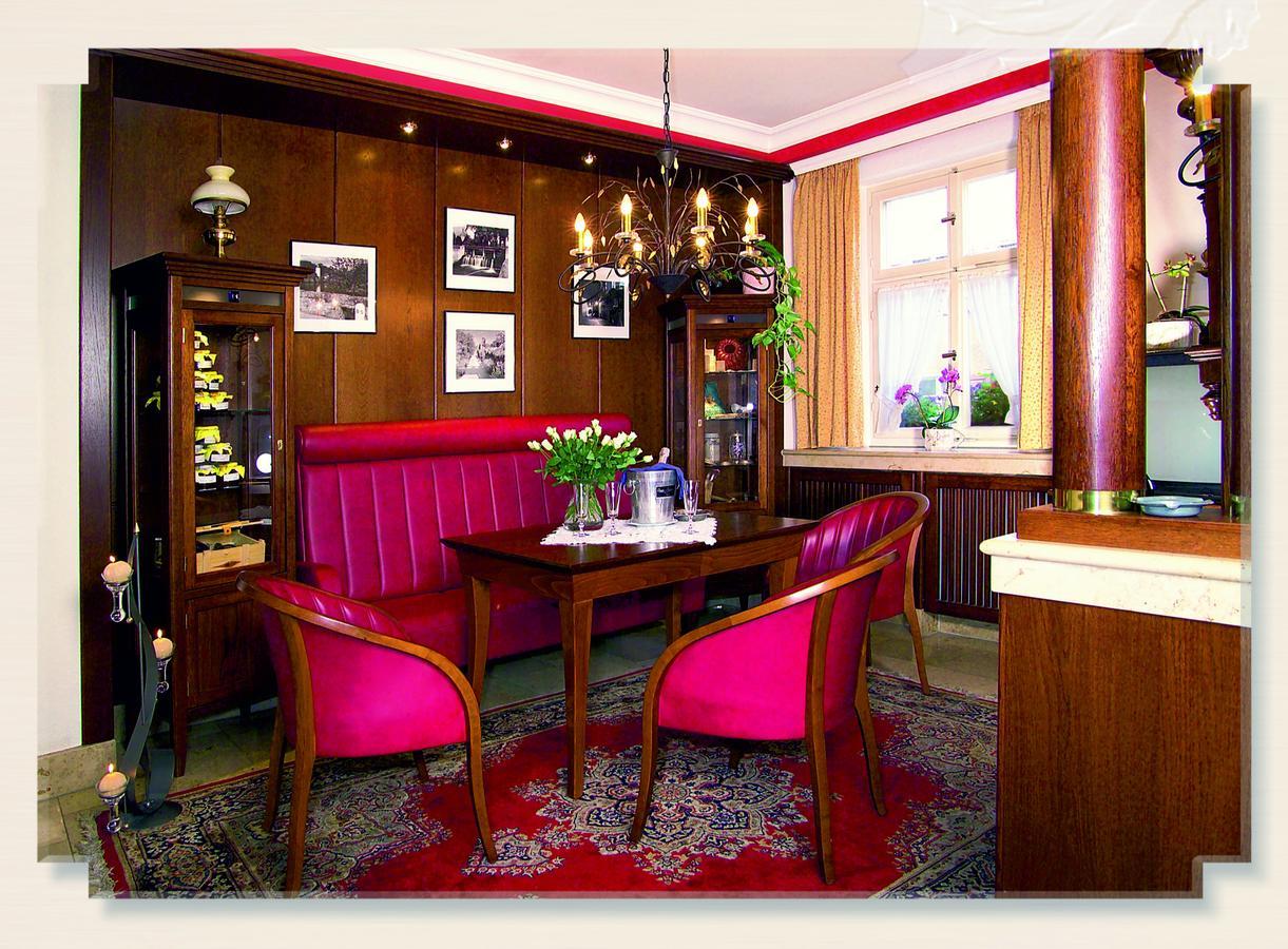 Hotel-Restaurant Goldenes Lamm دينكلسبهل المظهر الخارجي الصورة