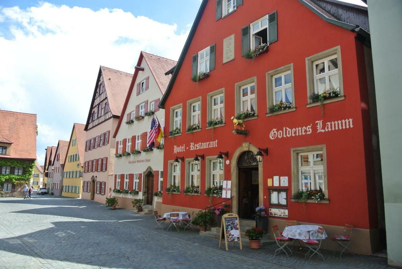 Hotel-Restaurant Goldenes Lamm دينكلسبهل المظهر الخارجي الصورة