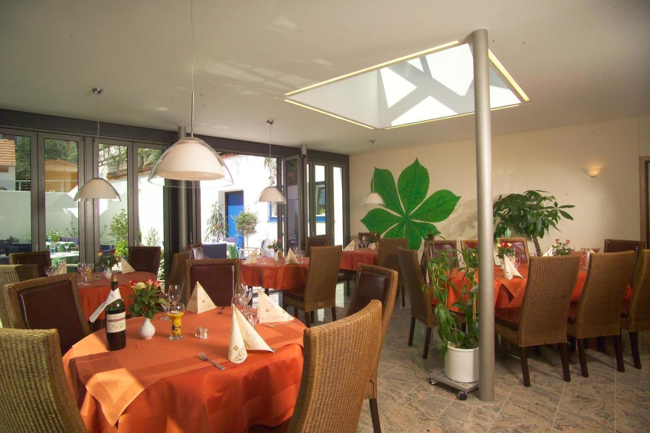 Hotel-Restaurant Goldenes Lamm دينكلسبهل المظهر الخارجي الصورة